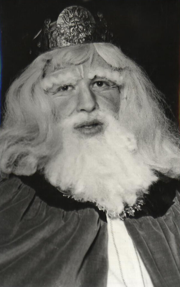 Peter Oliver as King Lear